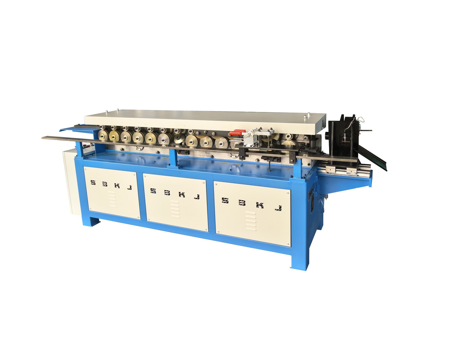 TDF Cleat Cutting Machine